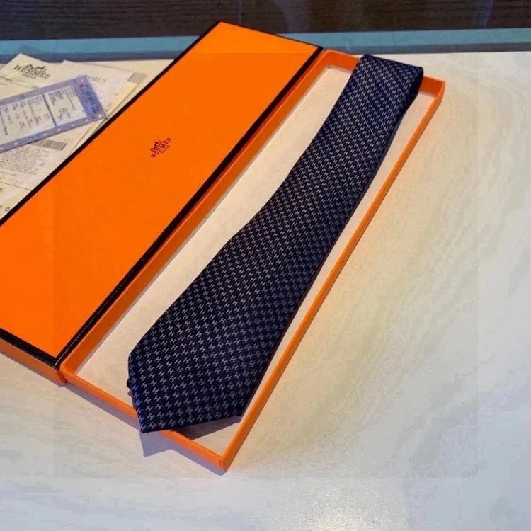 25HER*MES