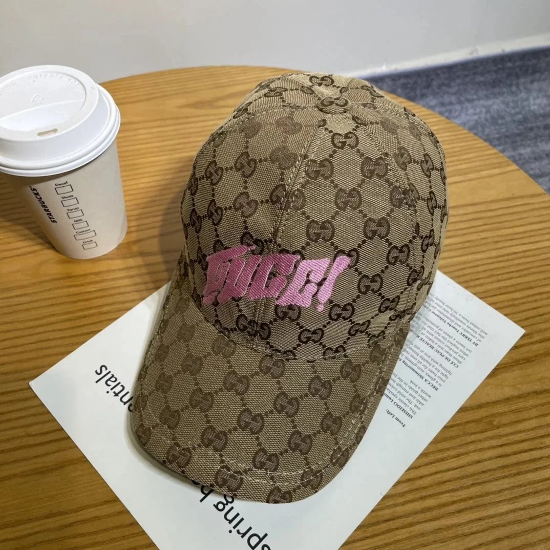 卡其和粉色 khaki and pink
