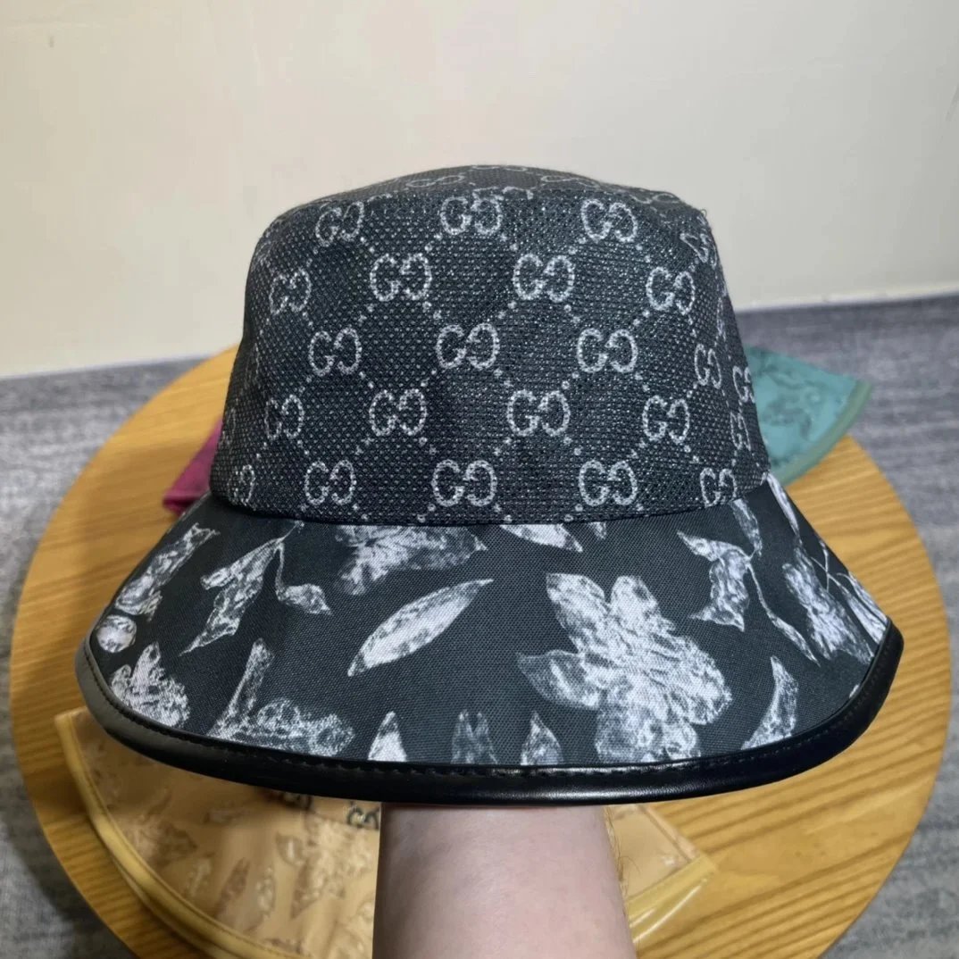 黑色 Black