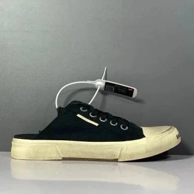 黑白半拖