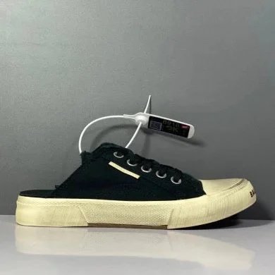 黑白半拖