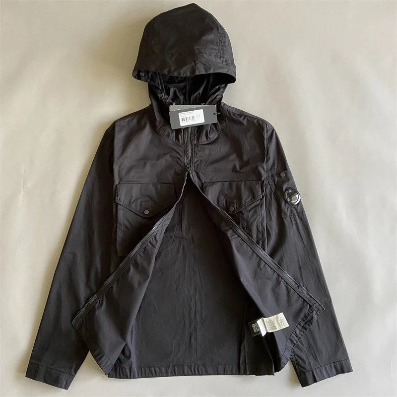 黑色 Black