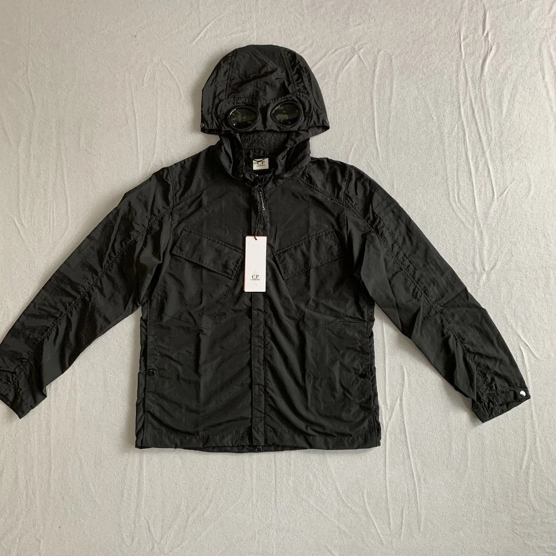 黑色 Black