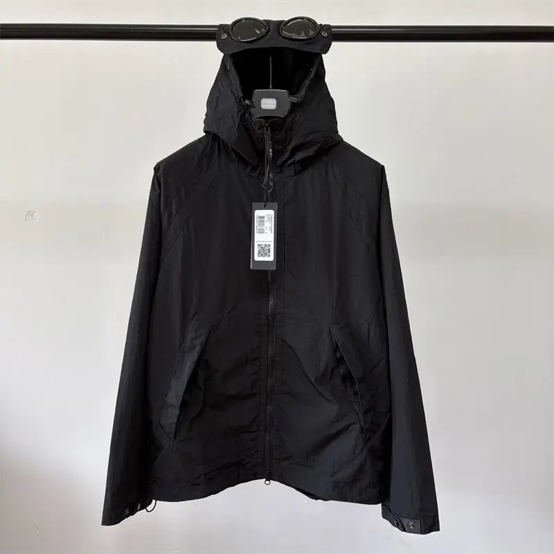 黑色 Black