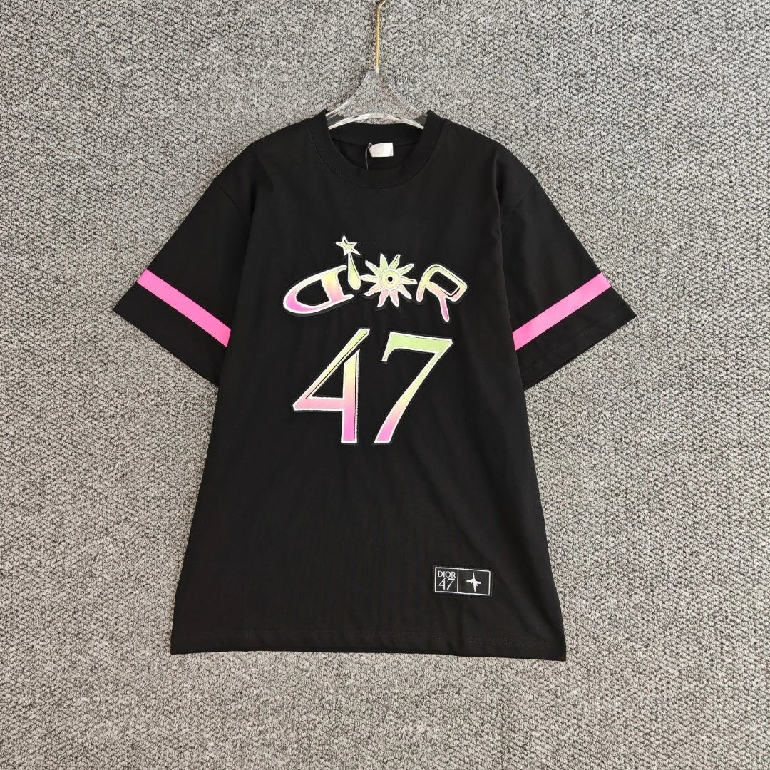 黑色 Black