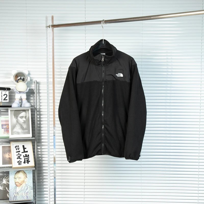 黑色 Black