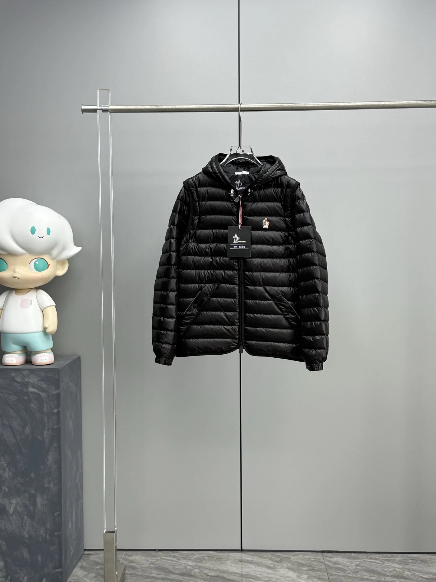 黑色 Black