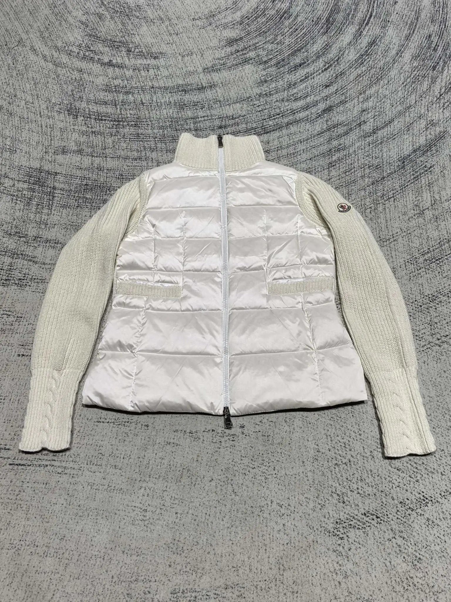 白色White
