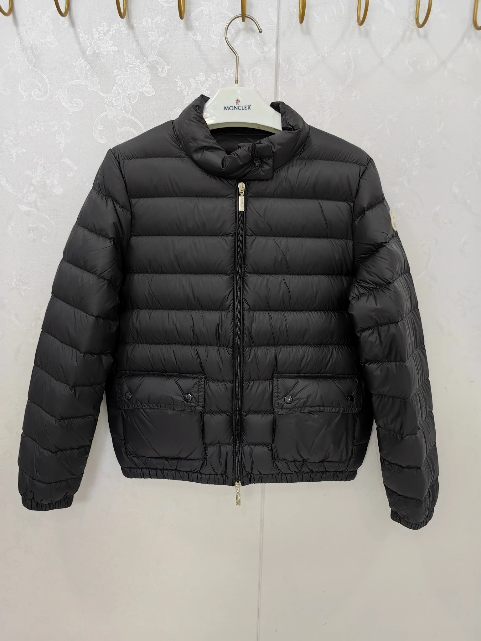 黑色  Black