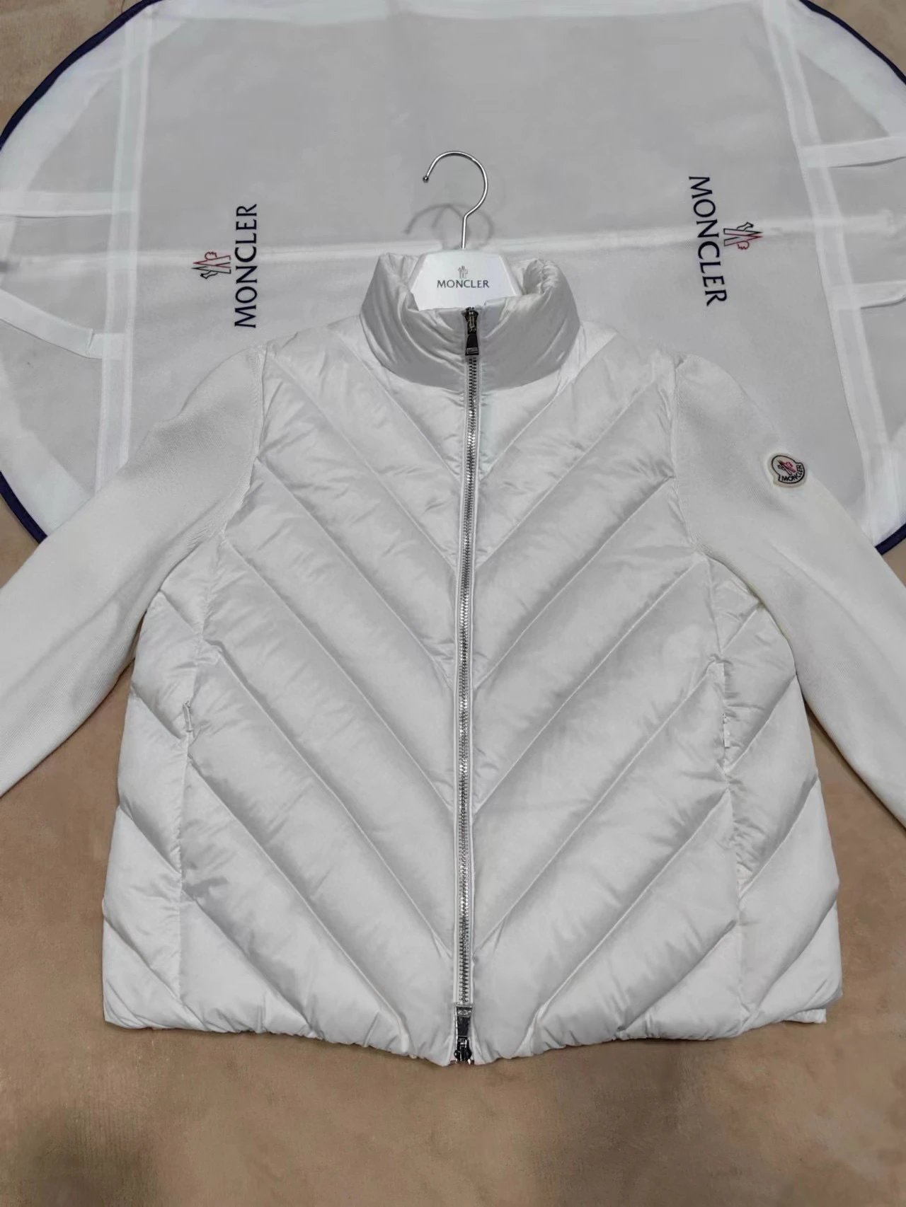 白色white