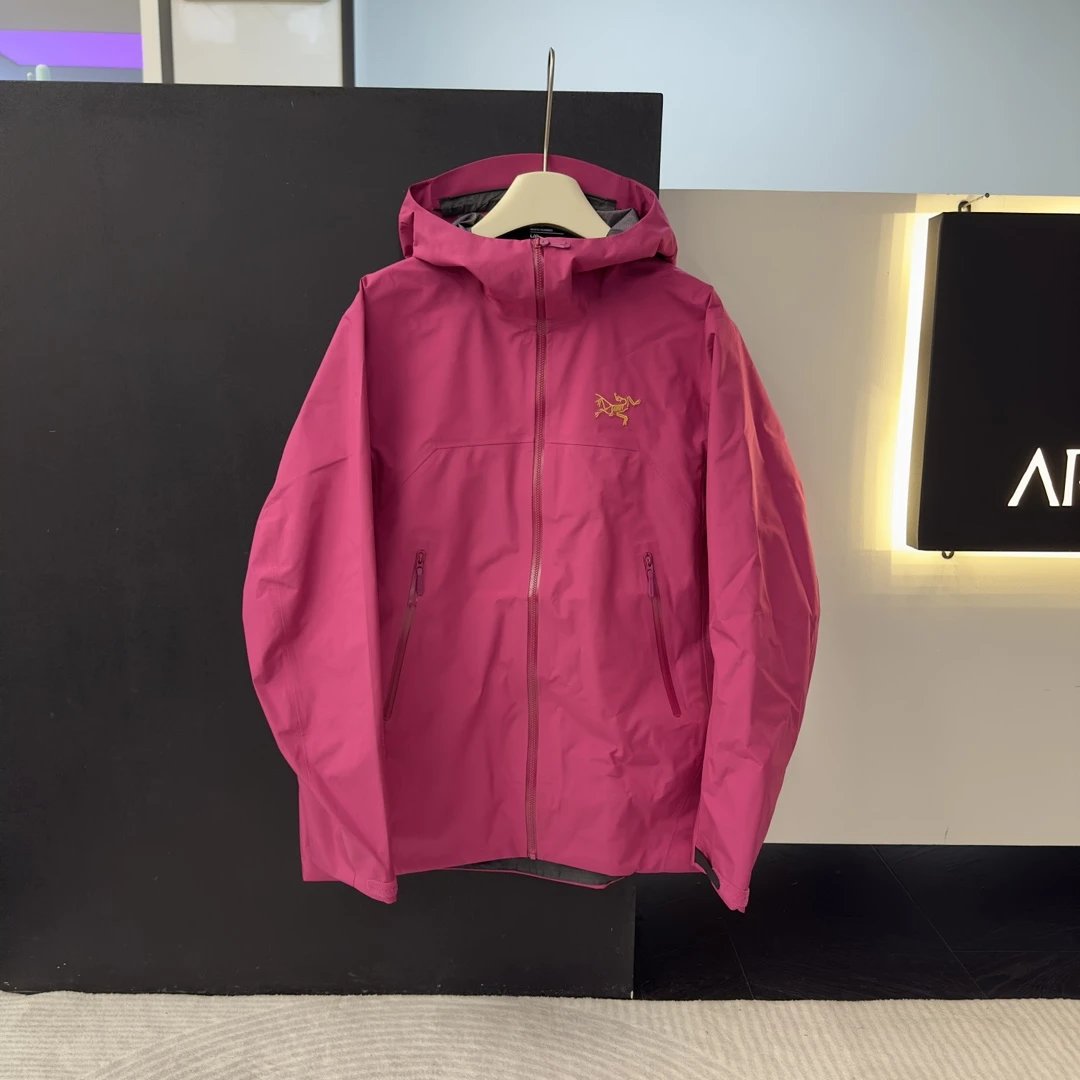 紫红色 purplish red