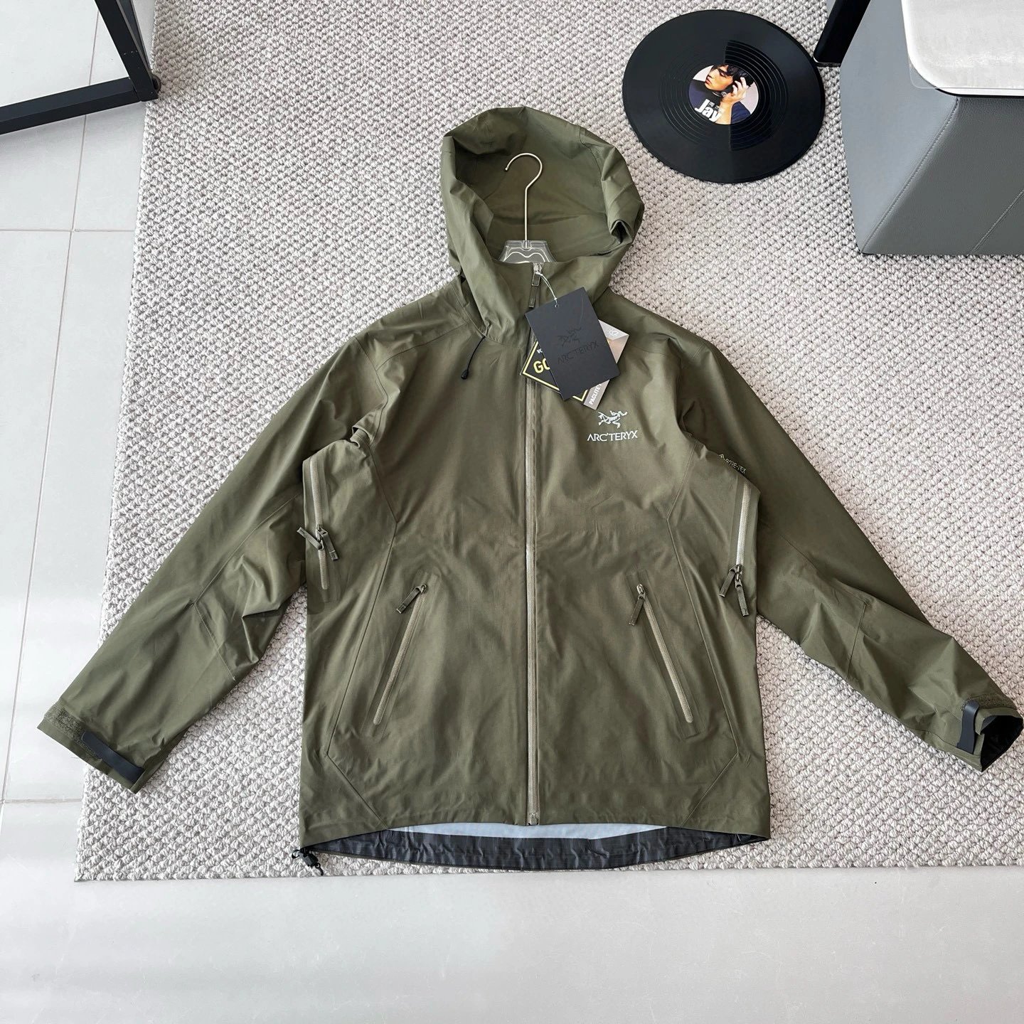 军绿色army green