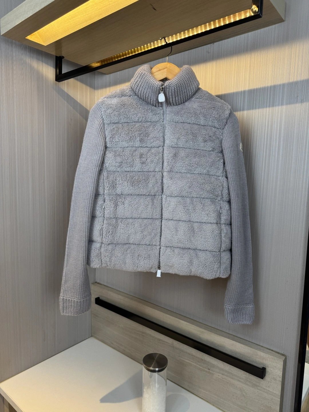 灰色Gray