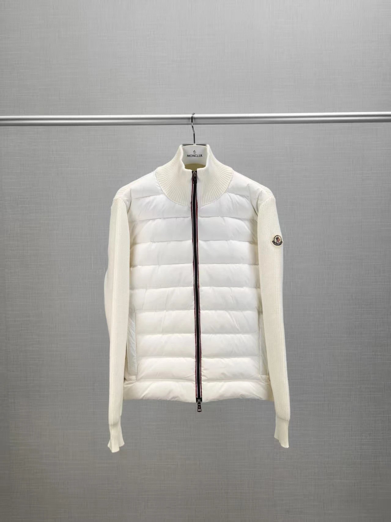 白色White