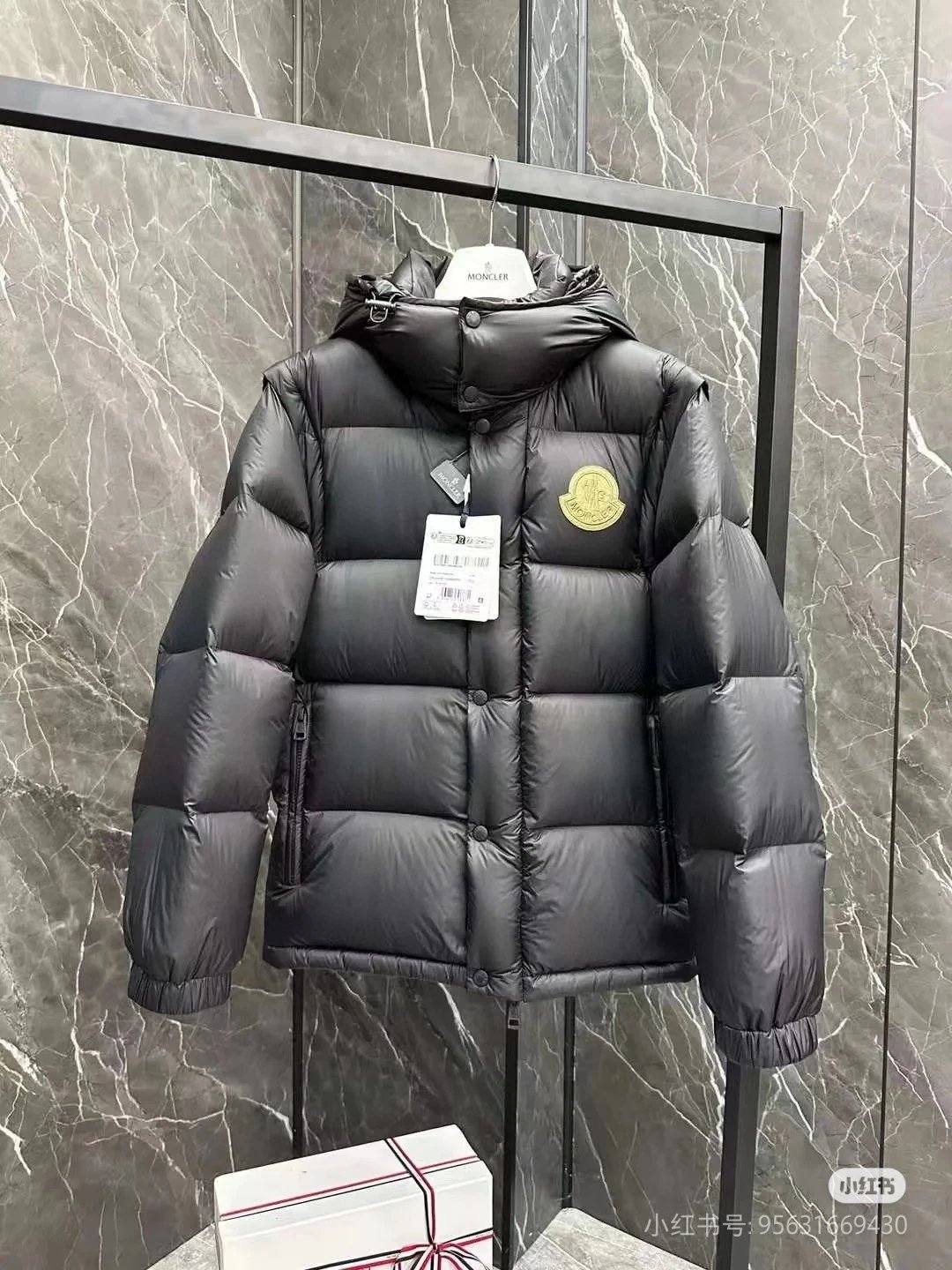 黑色 Black