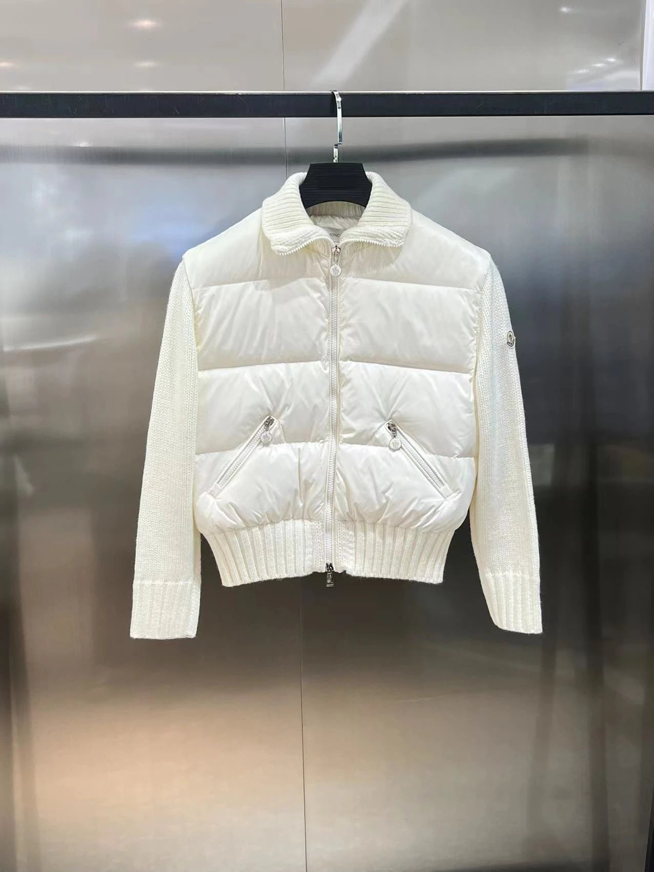 白色White