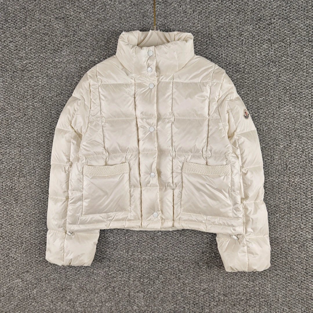 白色White