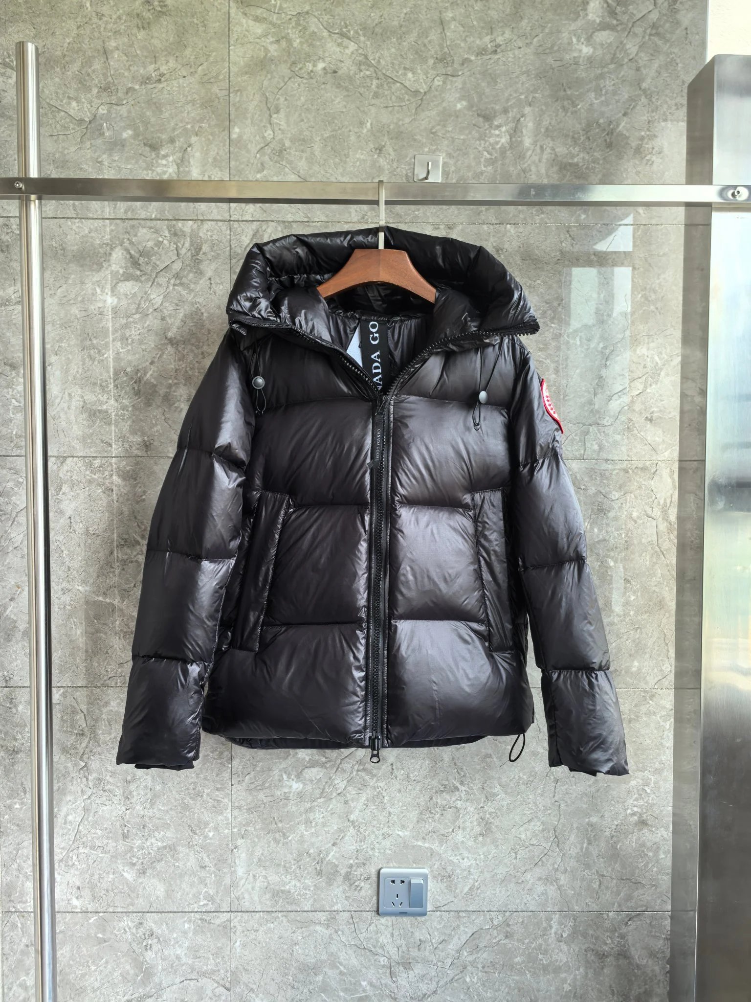 黑红 Black and red