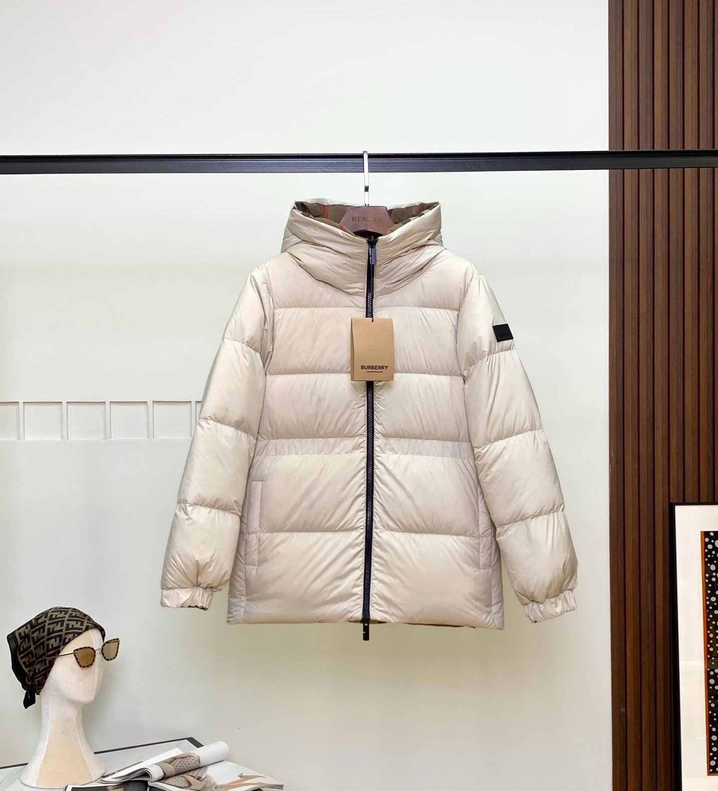 米色 Beige