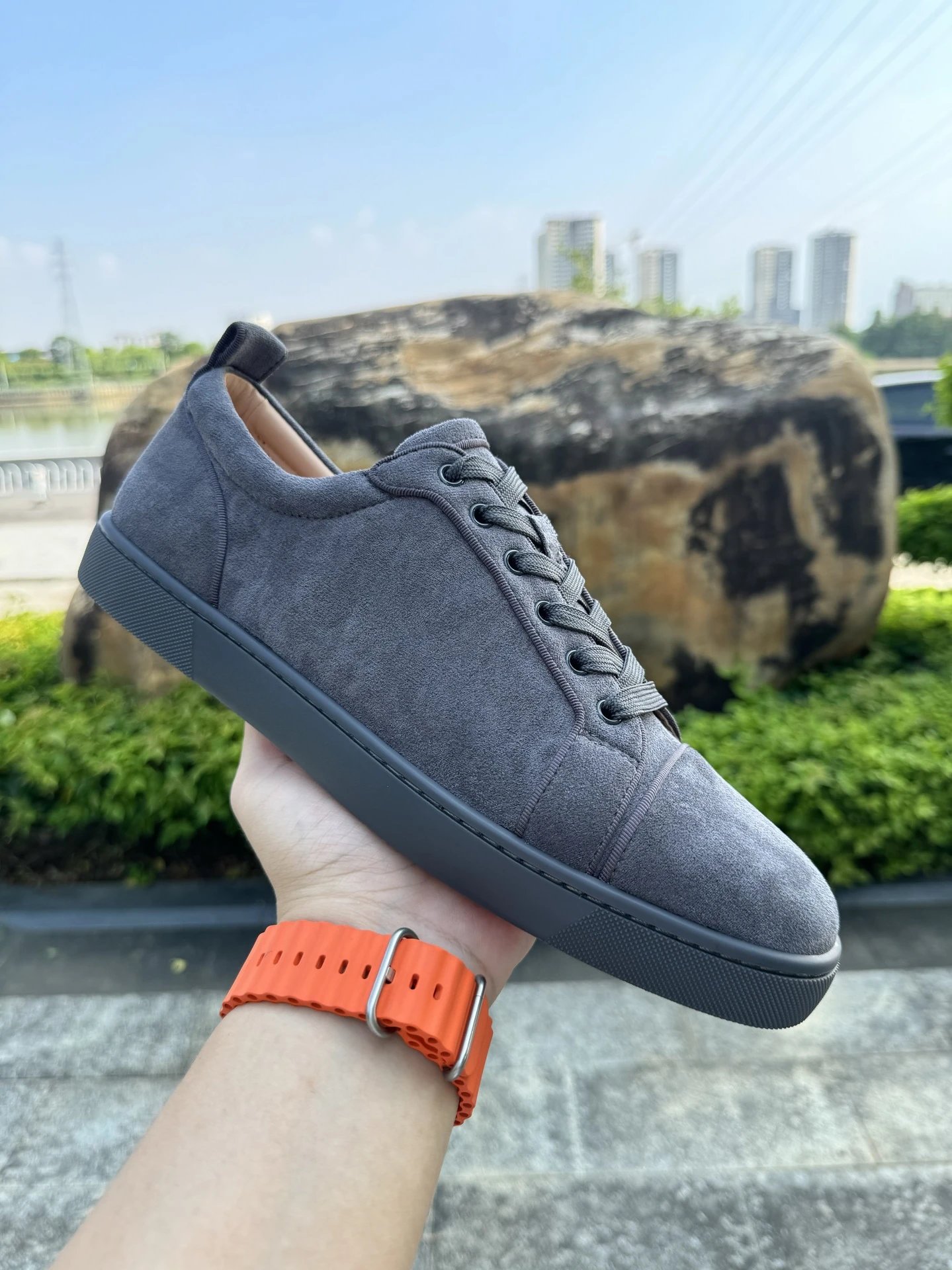 灰色翻毛光面