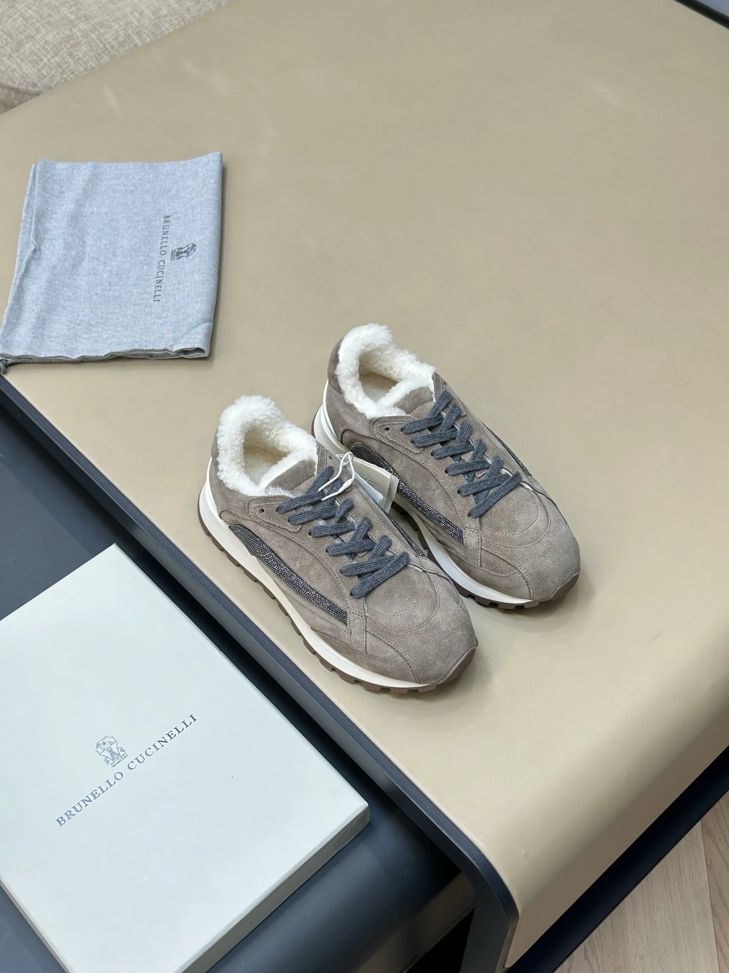 7