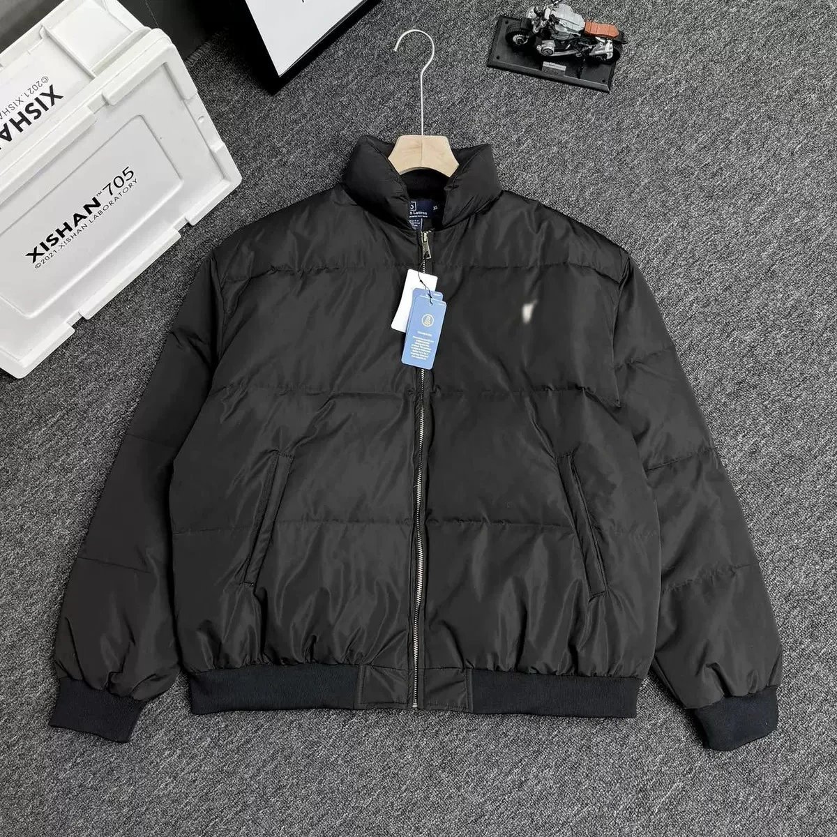 8面包服黑