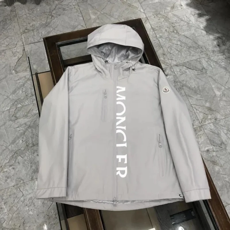 M蒙灰色