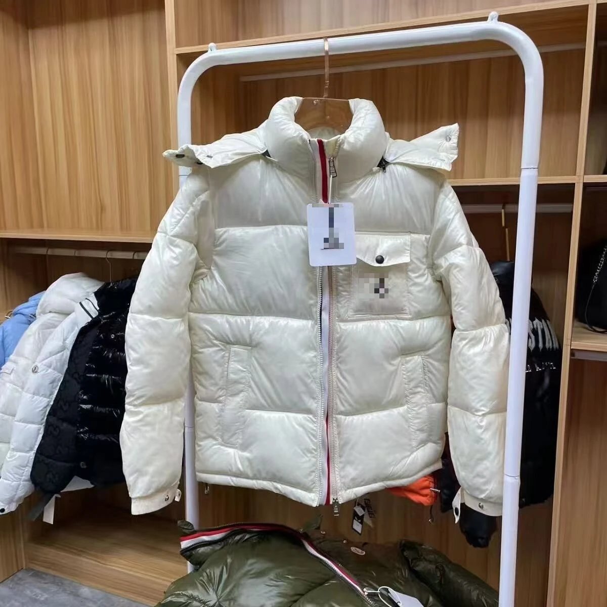 B21彩条白