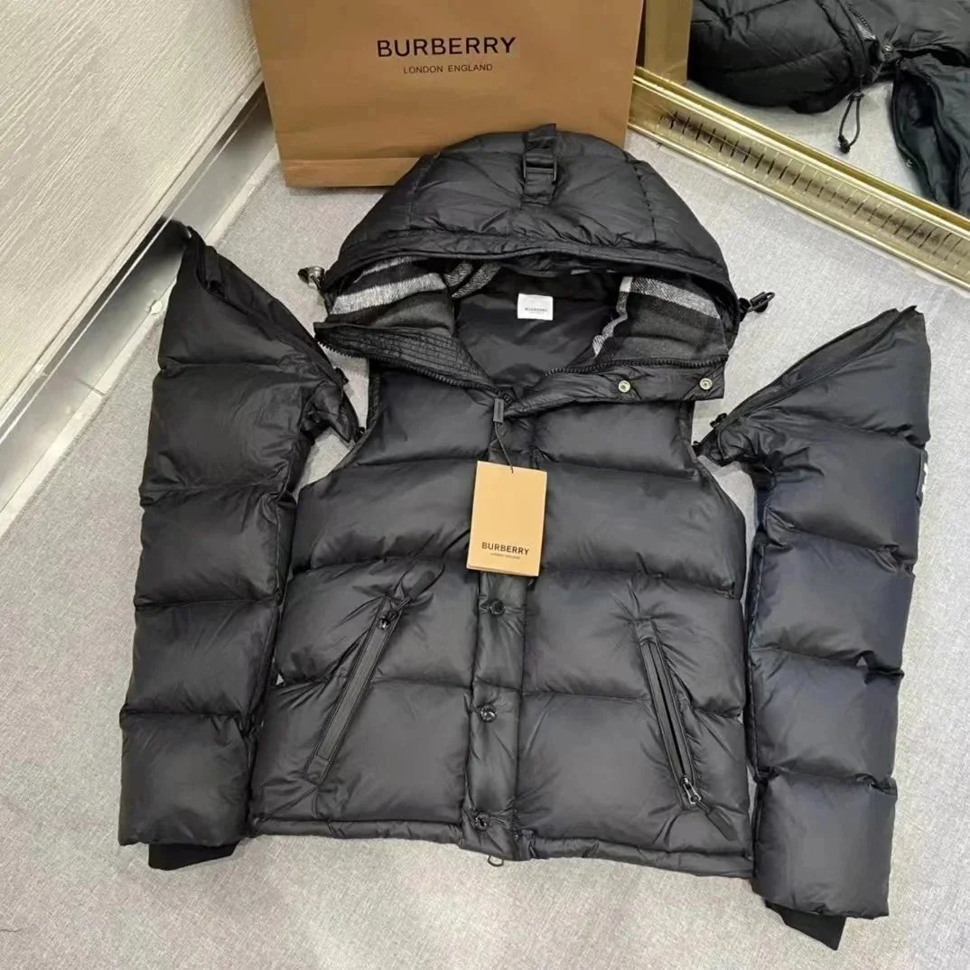 Burberry热门可拆卸羽绒服黑色