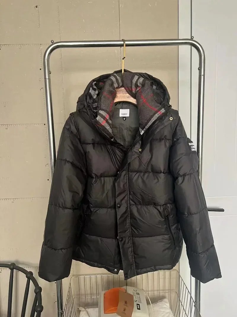 Burberry黑色 袖子可拆卸