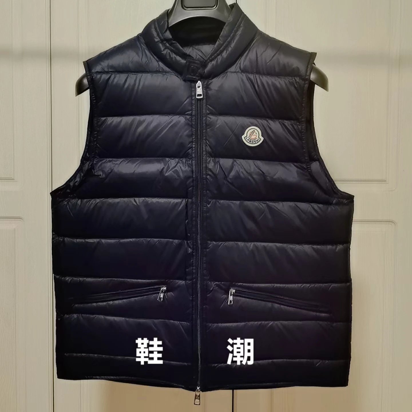 Moncler藏青色