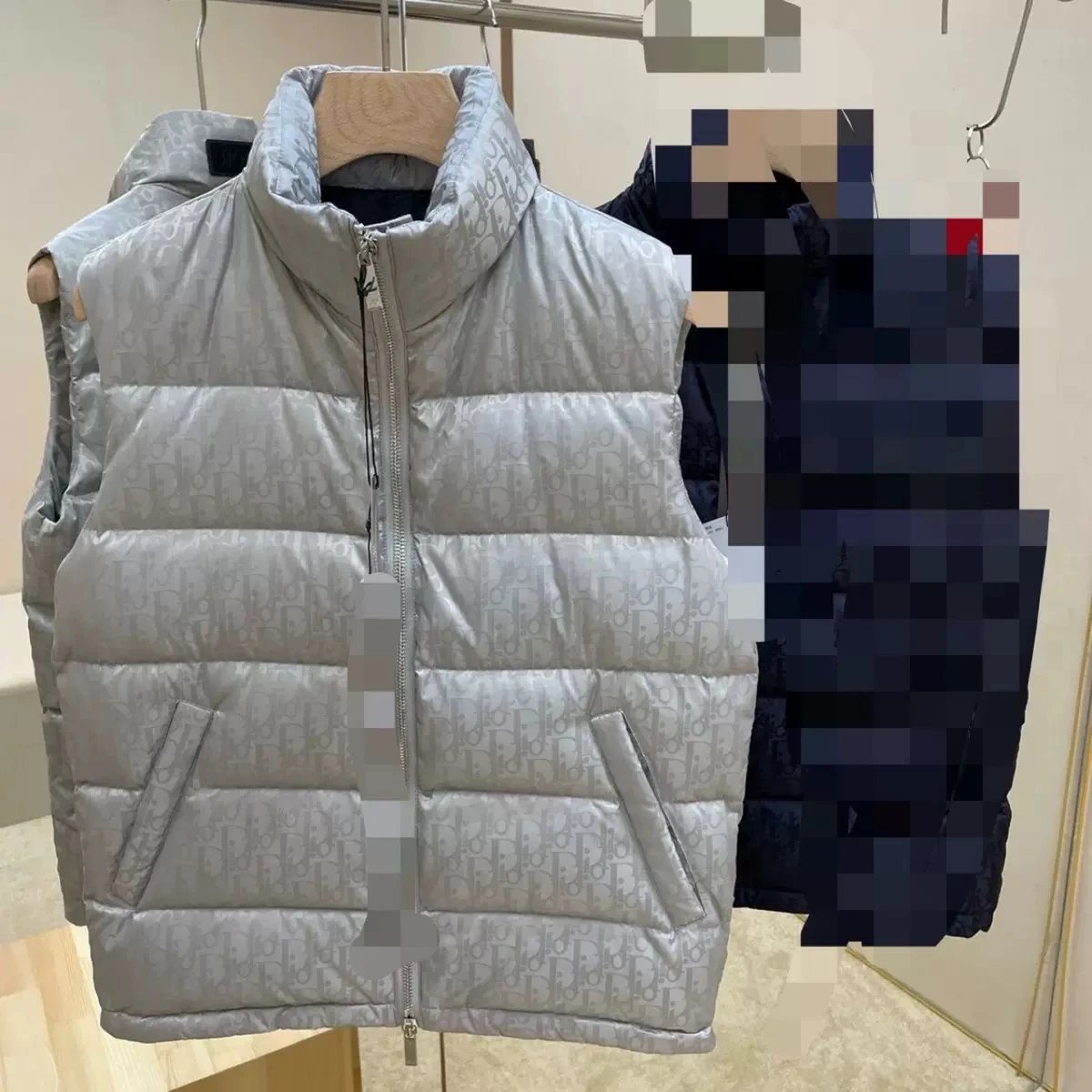 DIOR灰色