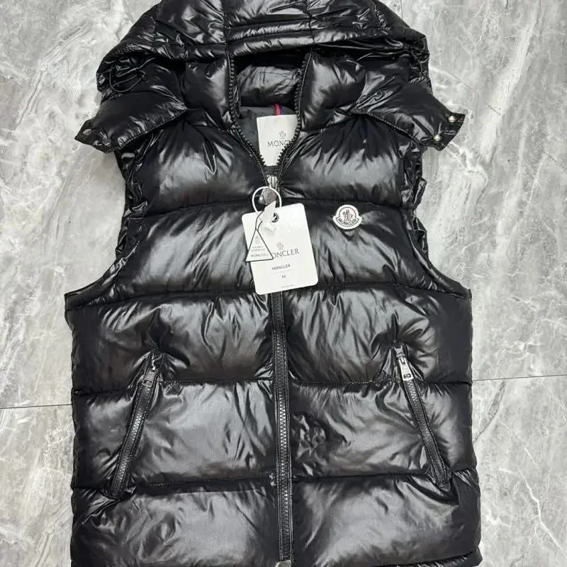 Moncler*-夹克05