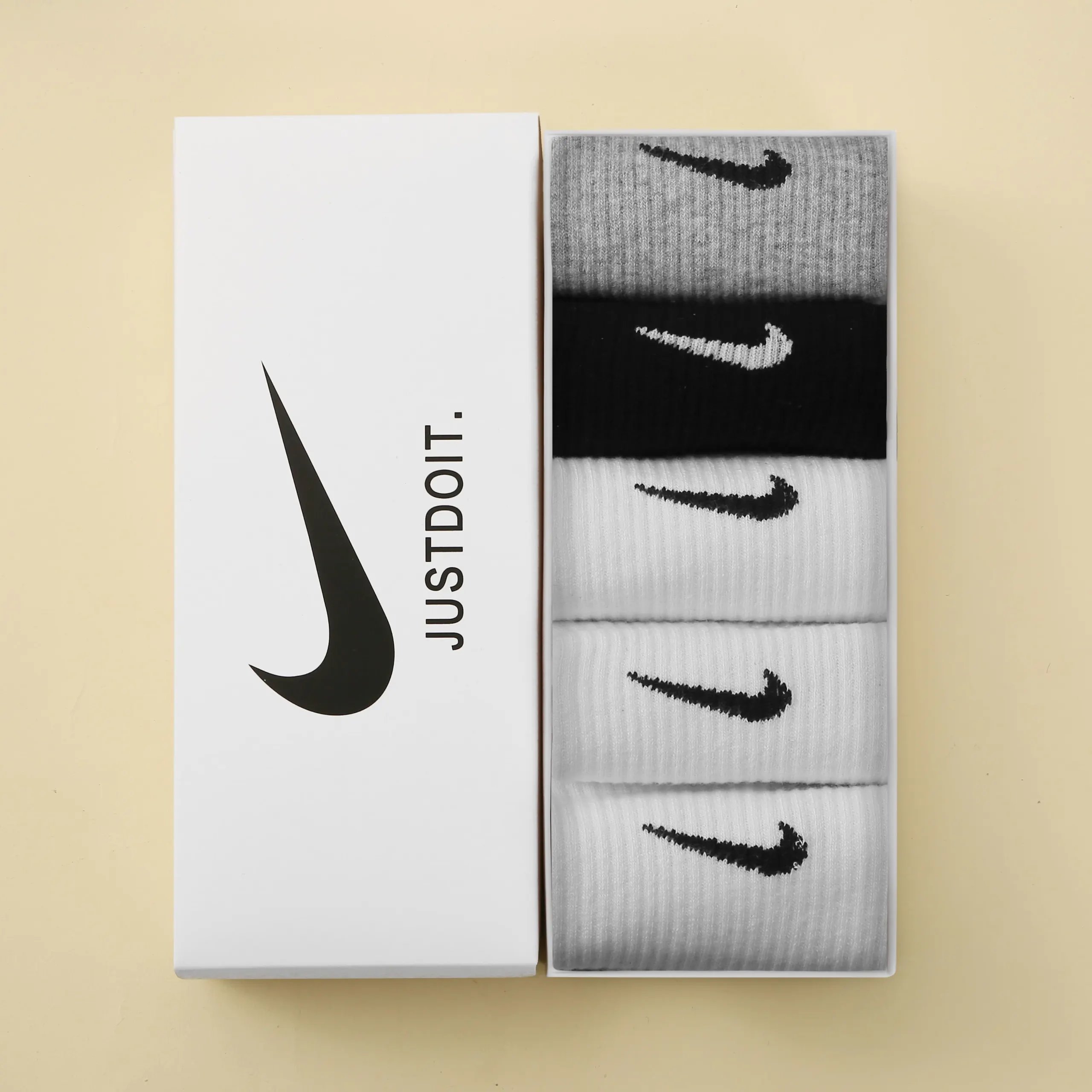 5 pairs【3white+1grey+1black】