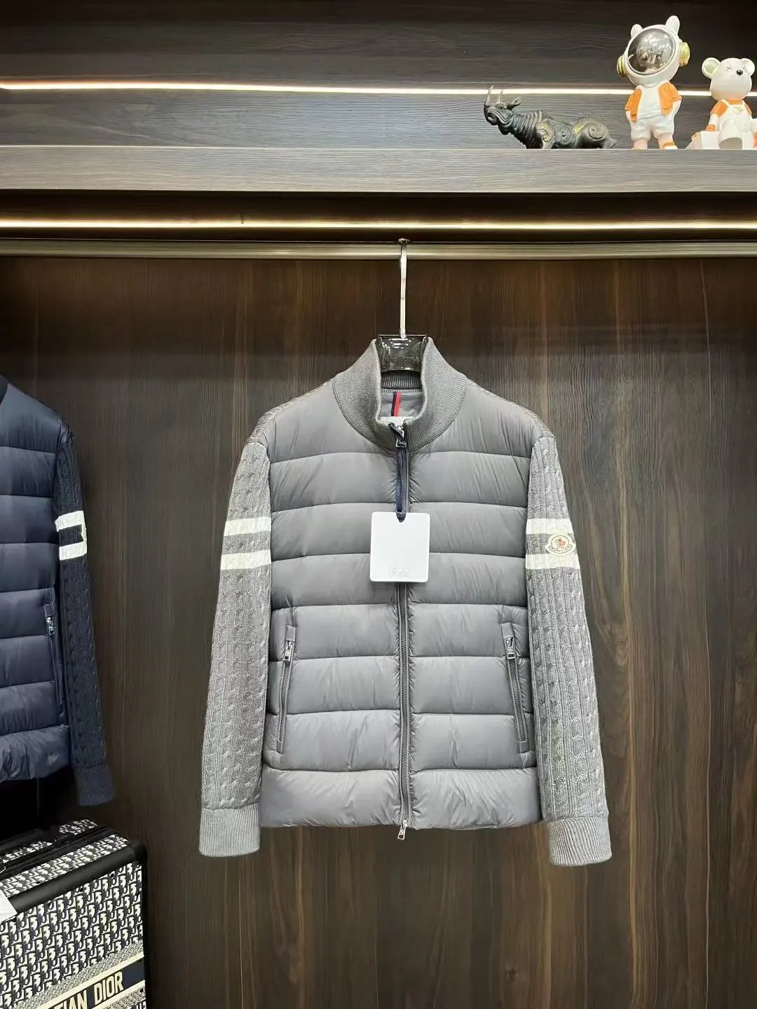 08 Moncler NFC