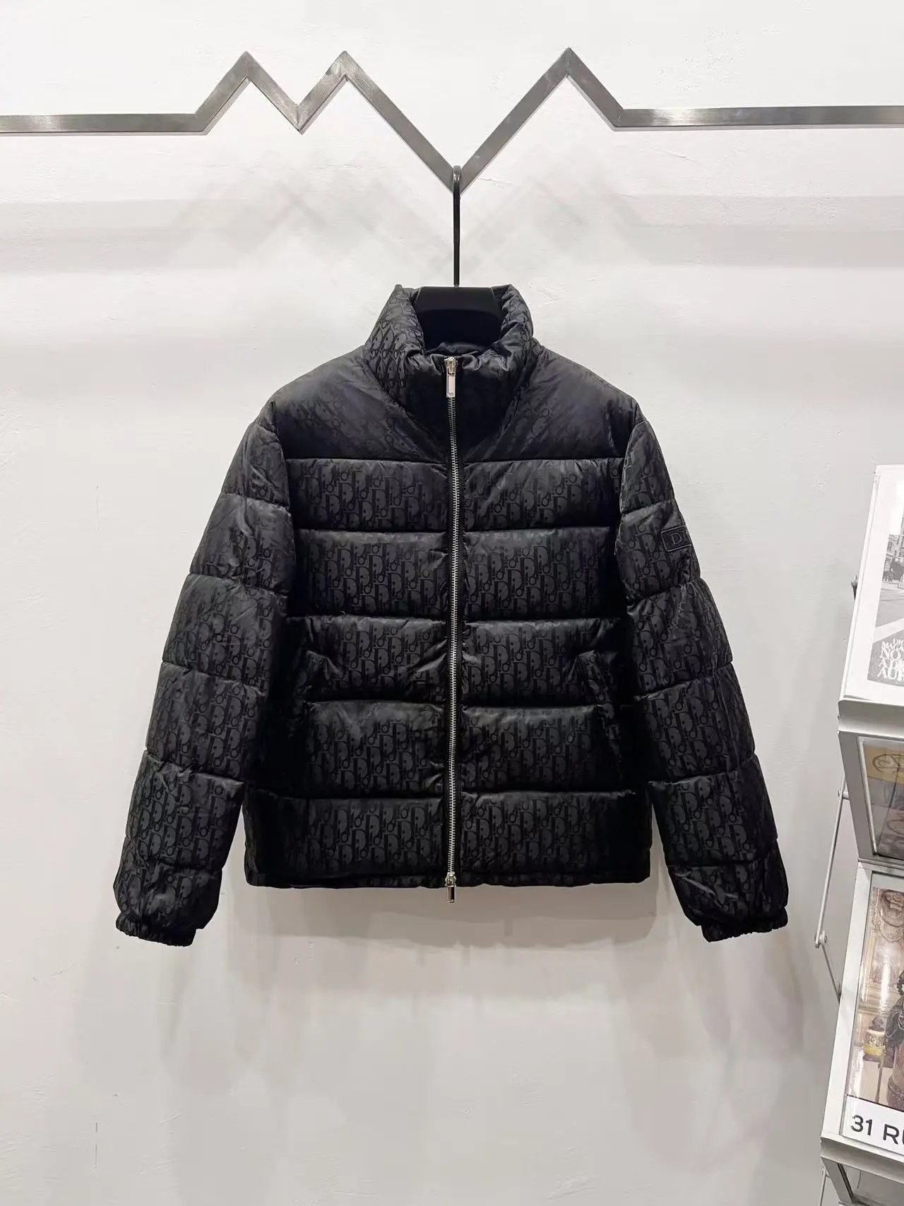 17 Dior