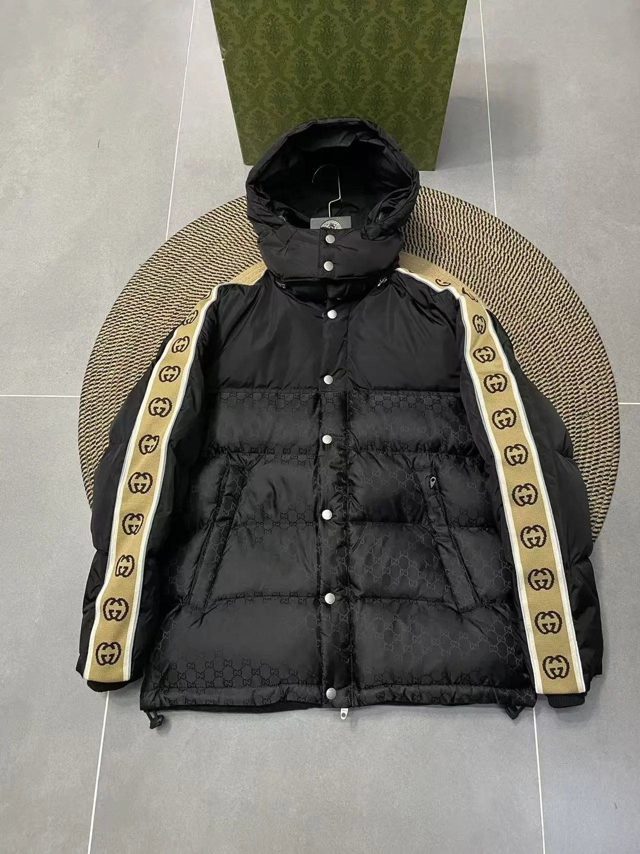 22 GUCCI