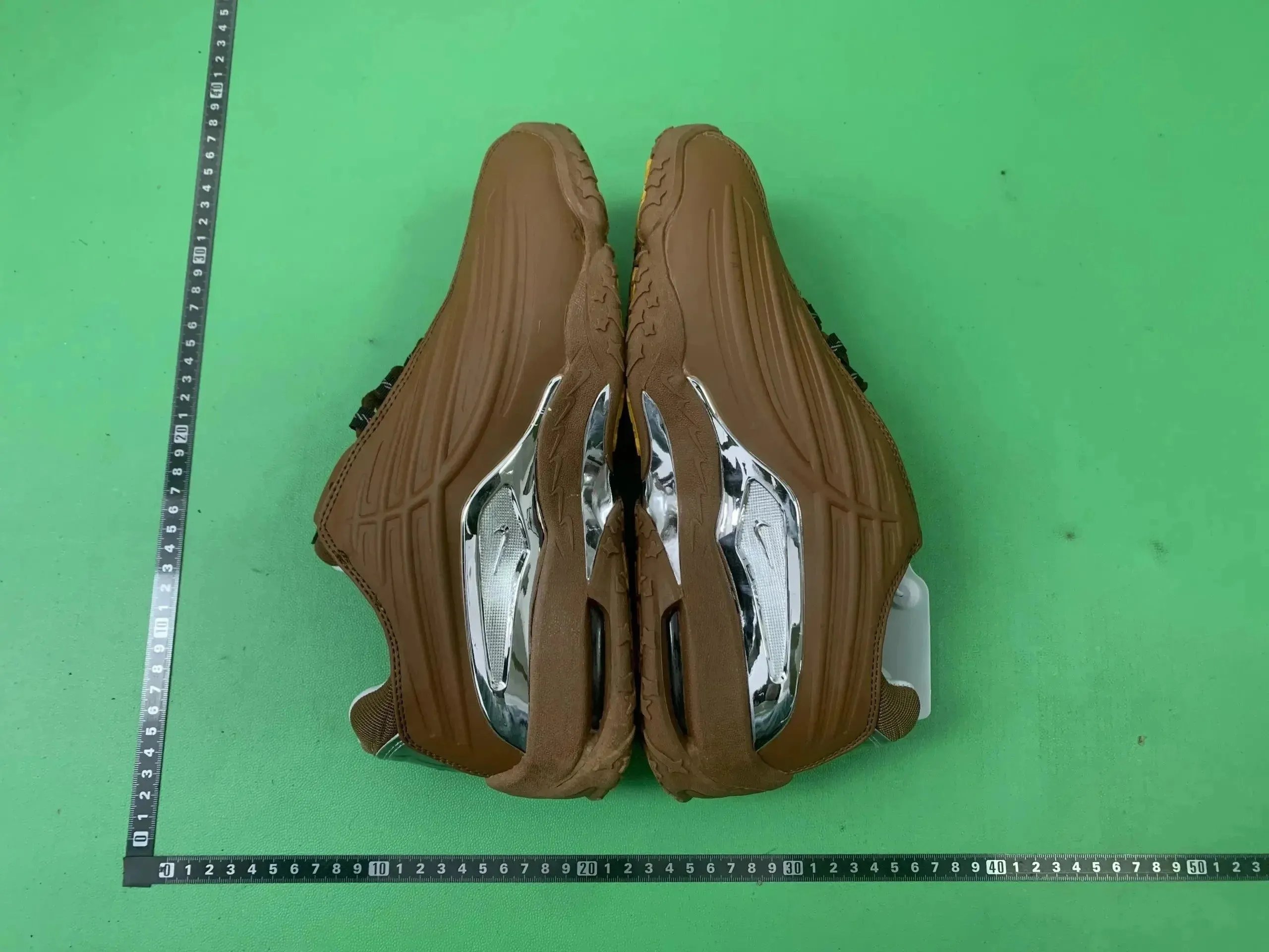 10  (1；1)