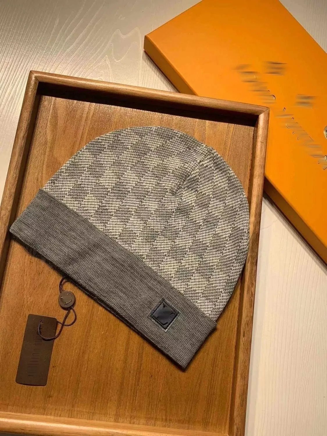 LV