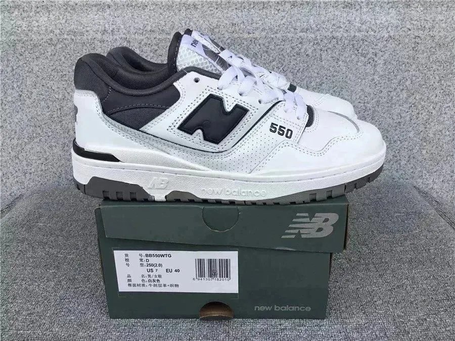 550黑白002