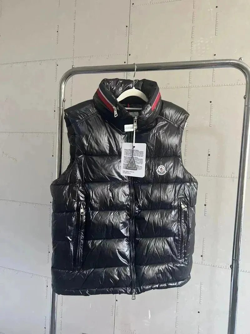 Moncler4