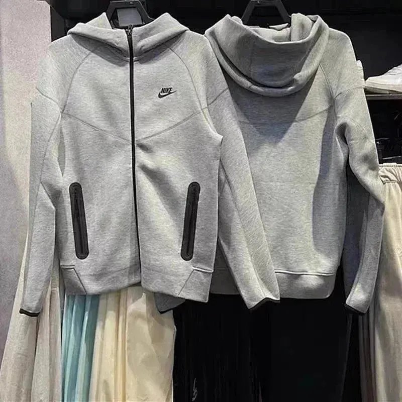 灰色套装