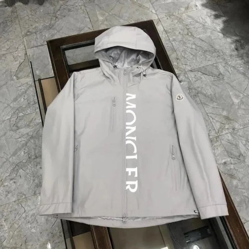 M蒙灰色