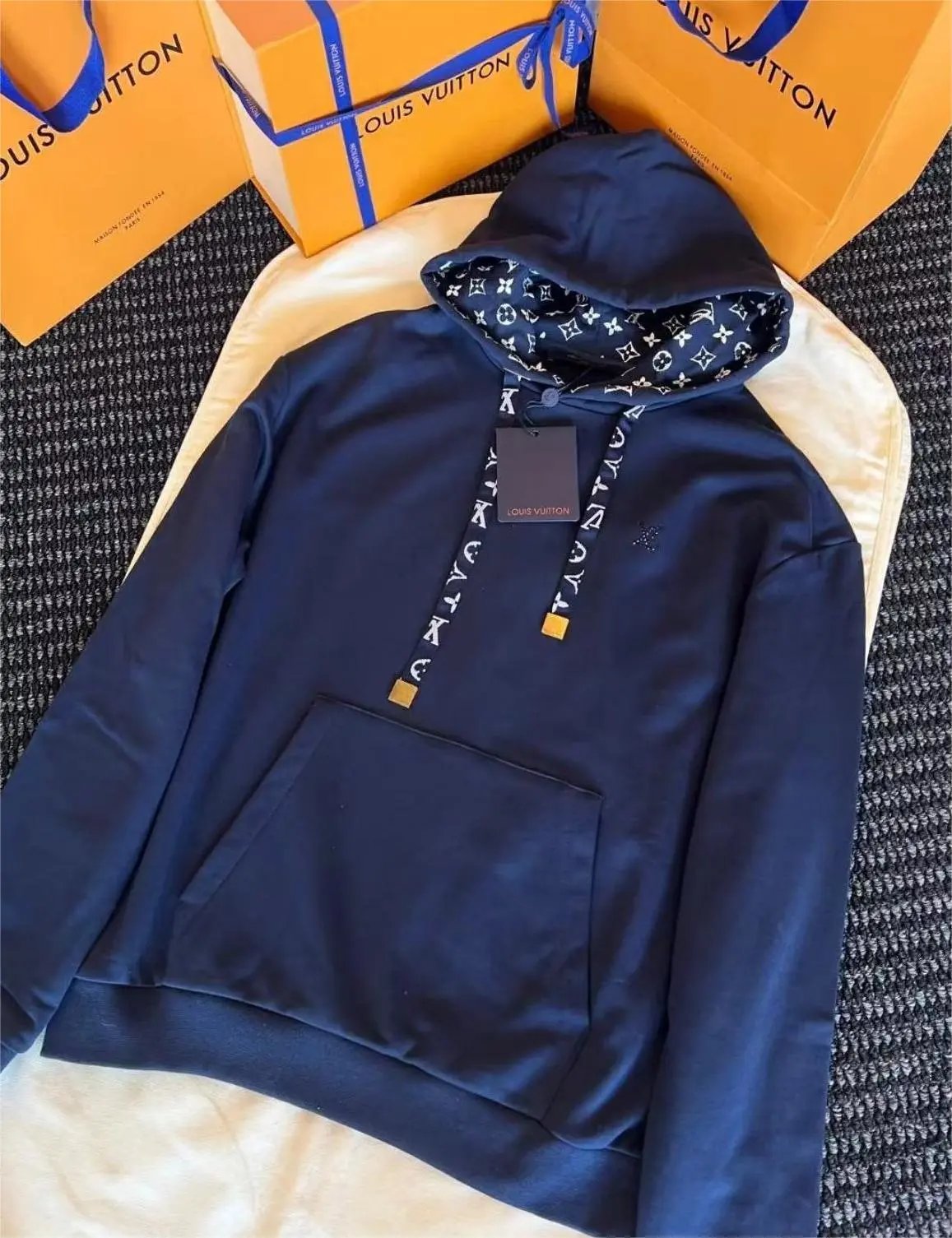 LV 25