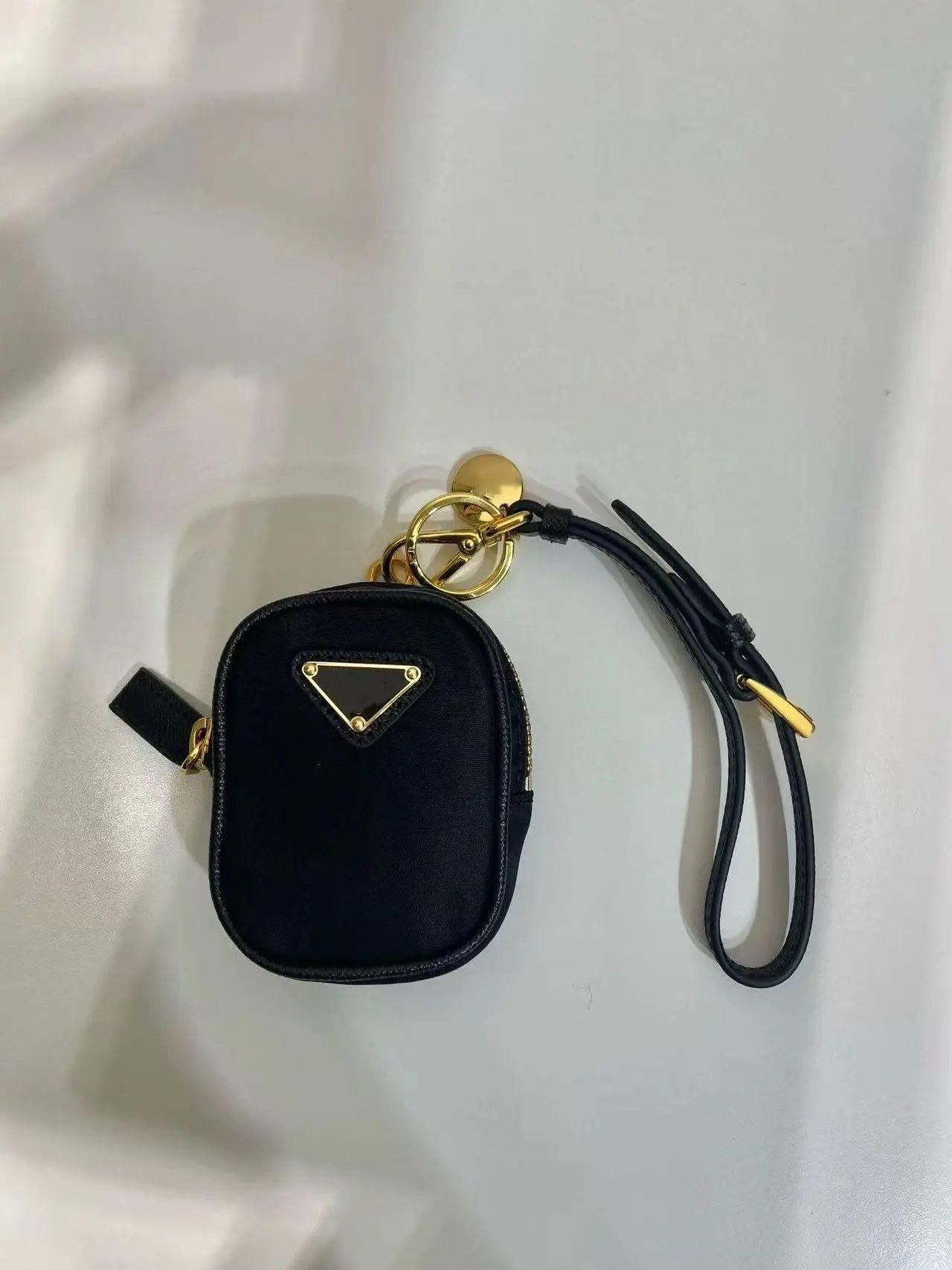 Prada 迷你包
