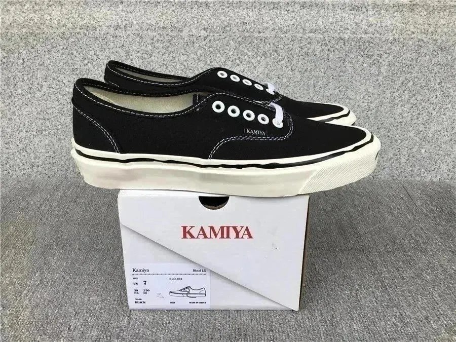081161067
