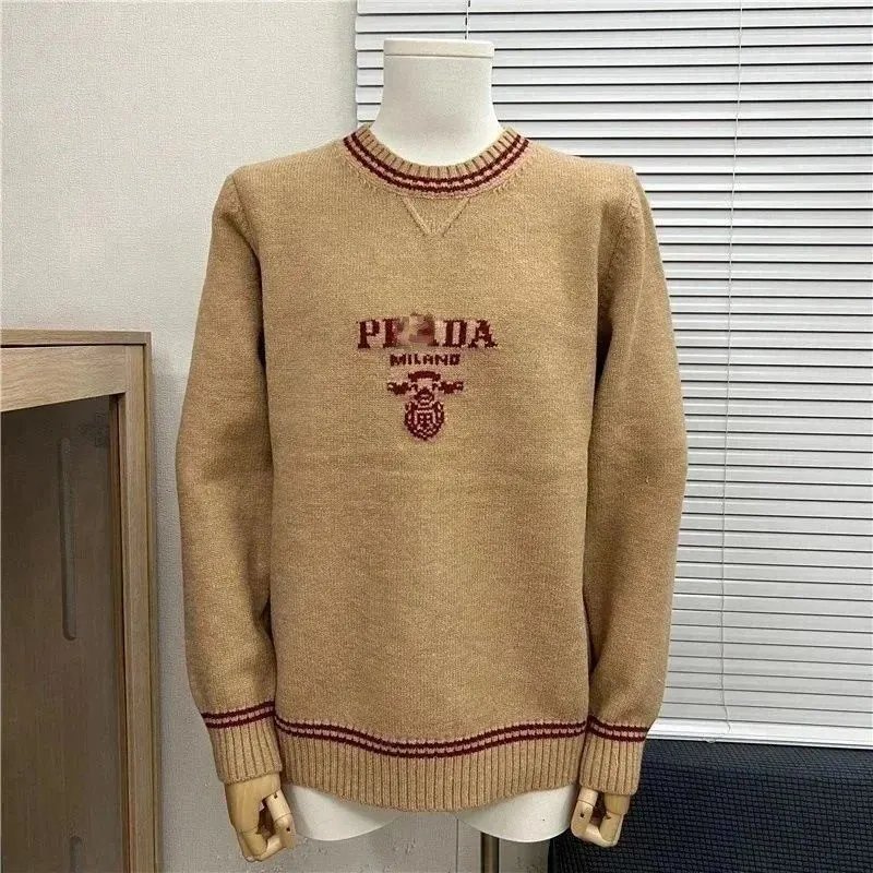 Prada 19