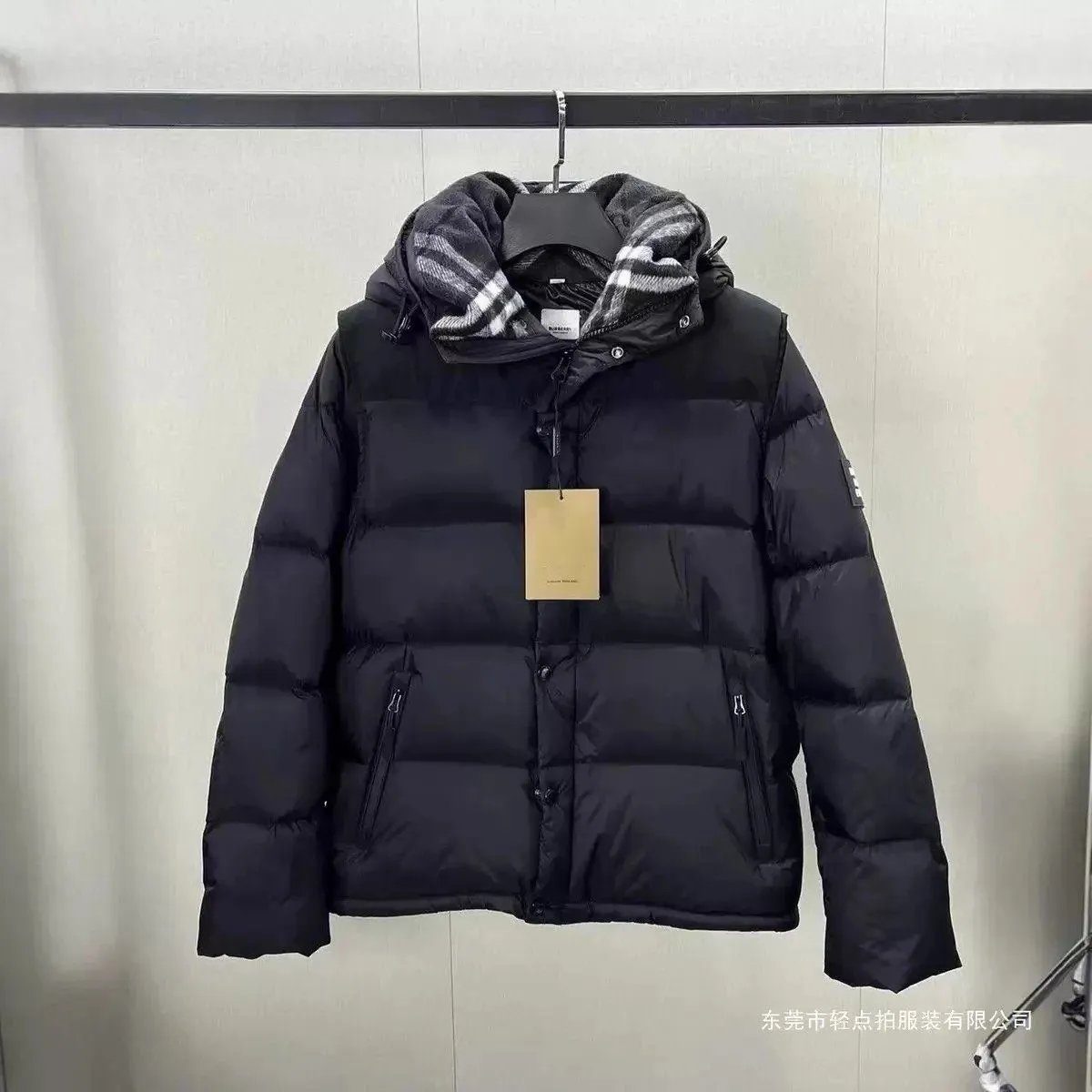 Burberry热门款 黑色 白鸭绒