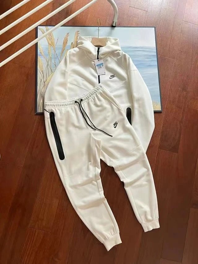 哈兰德同款杏色套装