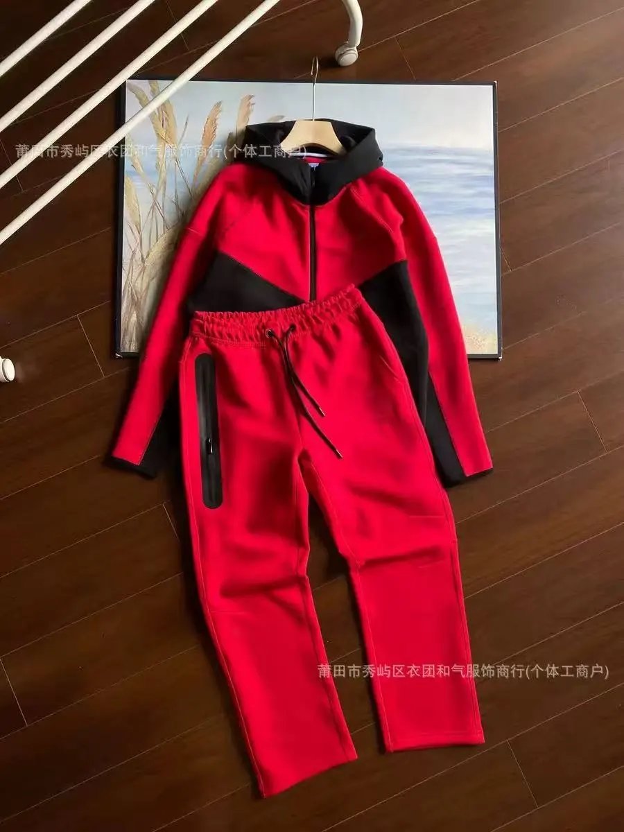 02 黑拼红套装